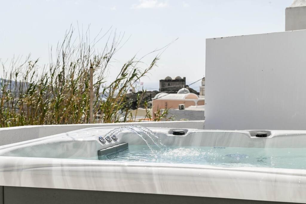 Villa Solasta #1 With Jacuzzi In Santorini Akrotírion Exterior foto