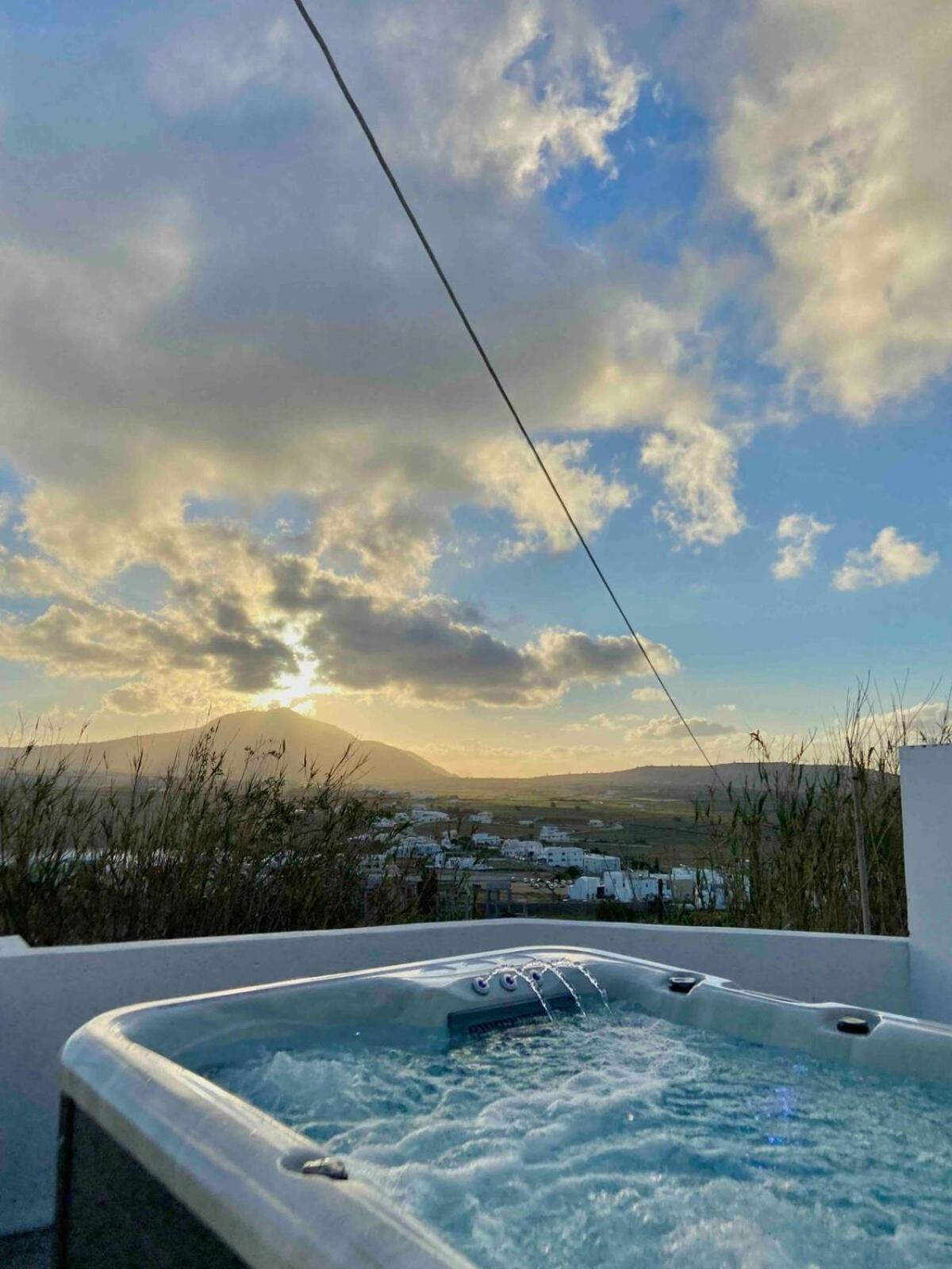Villa Solasta #1 With Jacuzzi In Santorini Akrotírion Exterior foto